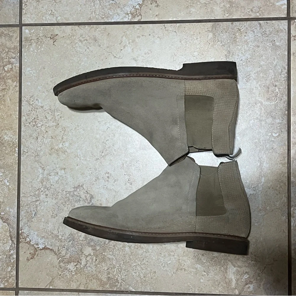 Steve Madden Beige Suede Boots US9 Men No Original Box